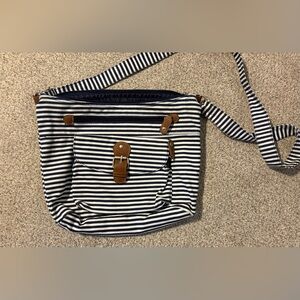 Striped Hobo bag with multiple pockets